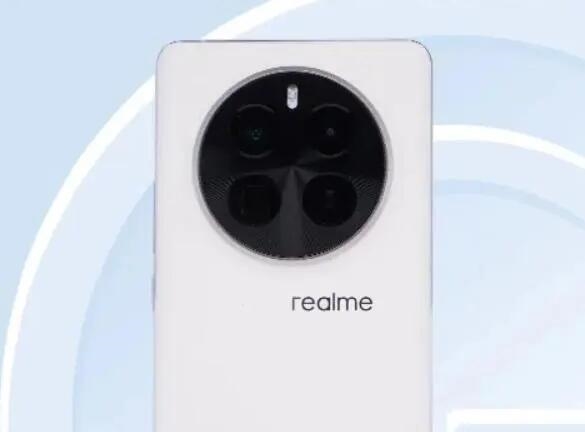 Realme GT5 Pro手机宣布容量升级：体验升级，1TB存储首次登场